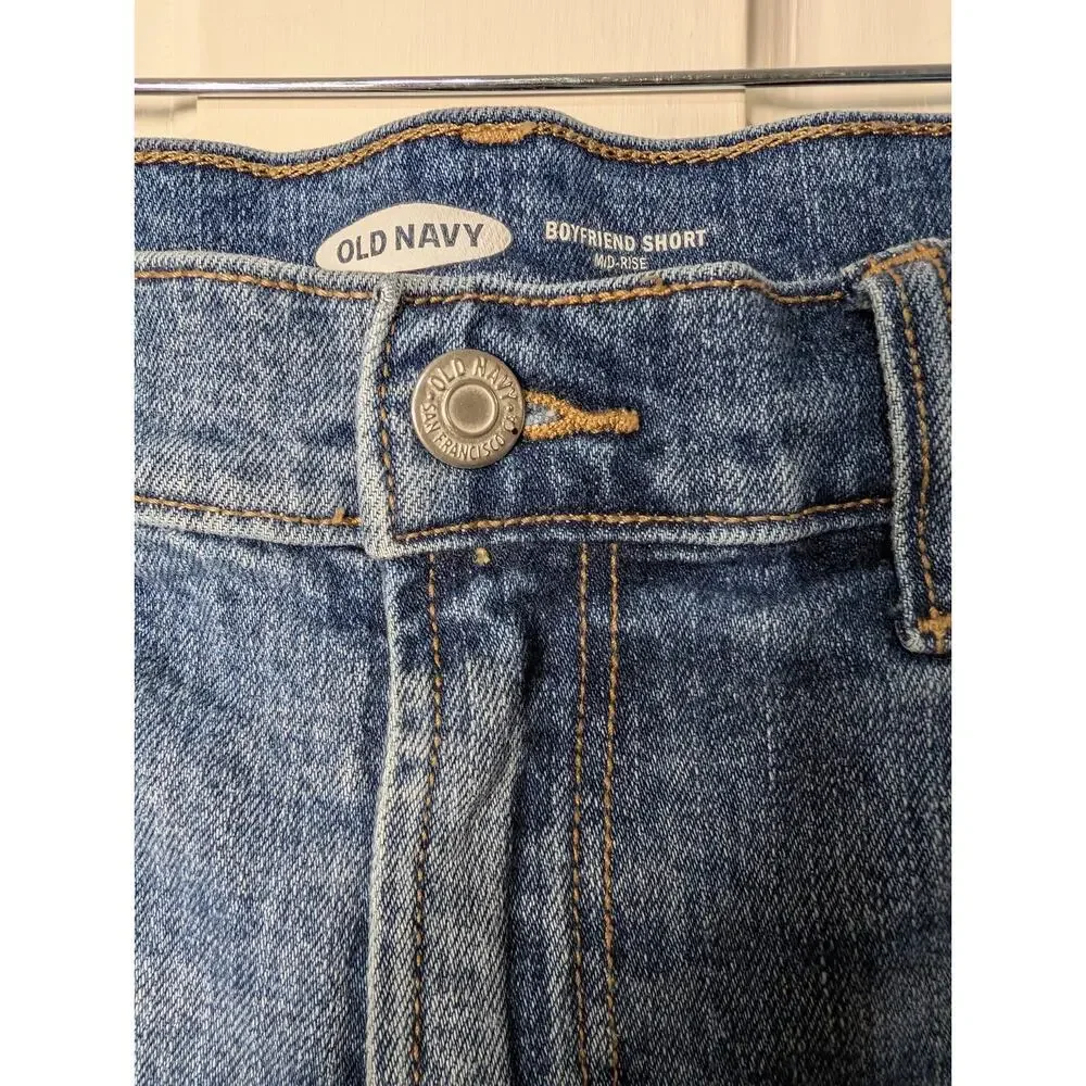 Old Navy Women's Mid Rise Boyfriend Shorts Blue Distressed Jean Size 6(807-808)